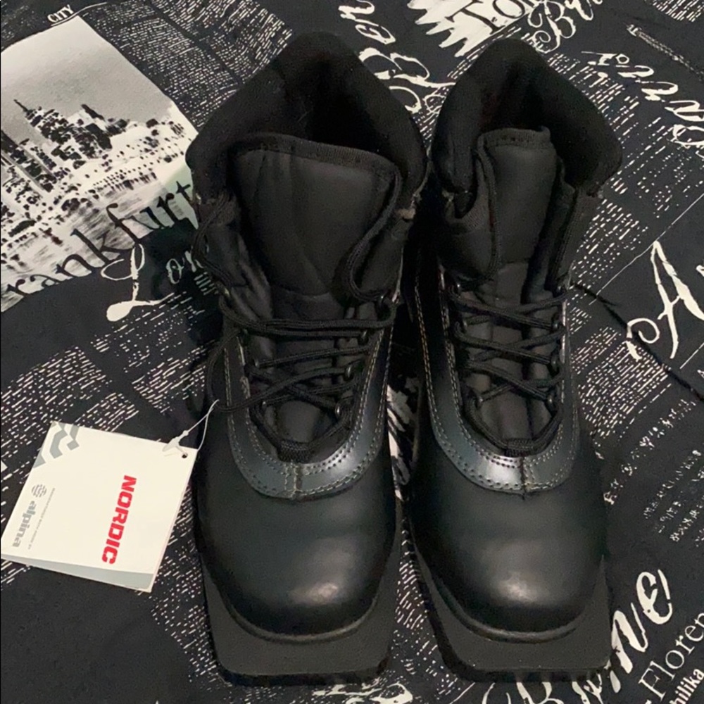 Alpina Blazer 75mm 3-Pin Nordic Ski Boot